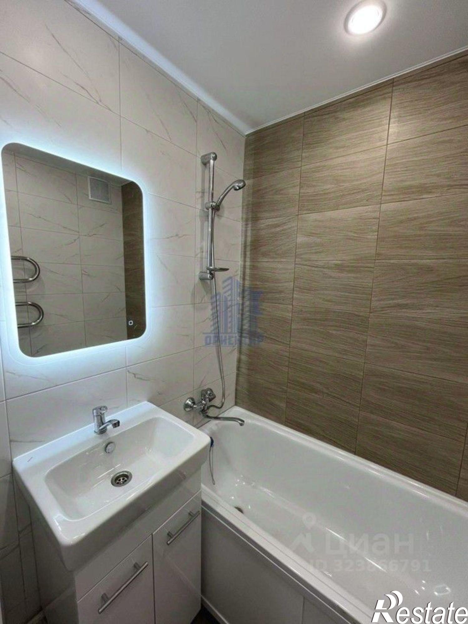 Купить квартиру за 4 350 000 рублей на улица Строителей, 38