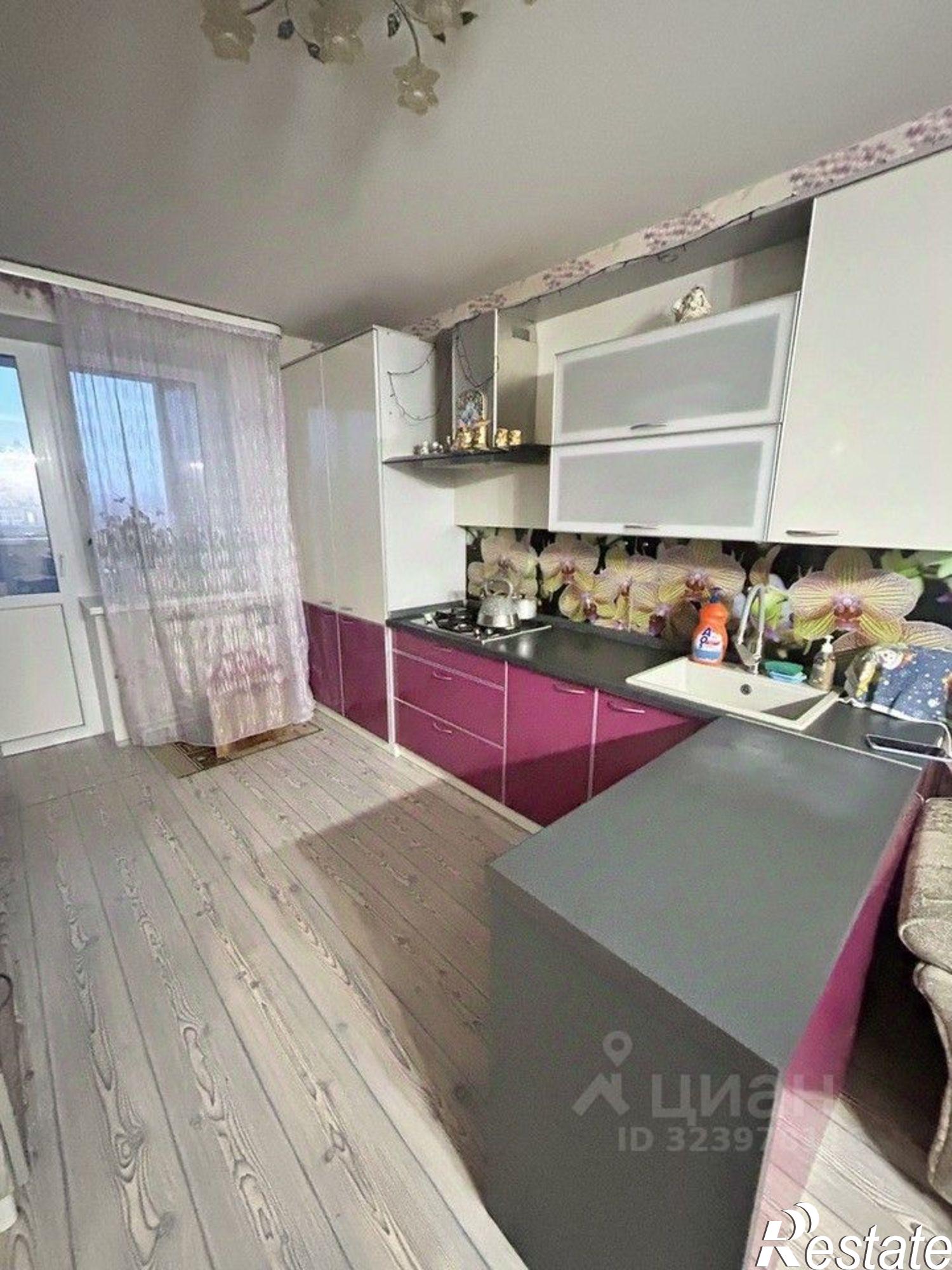 Купить квартиру за 10 000 000 рублей на ул Южная, 1