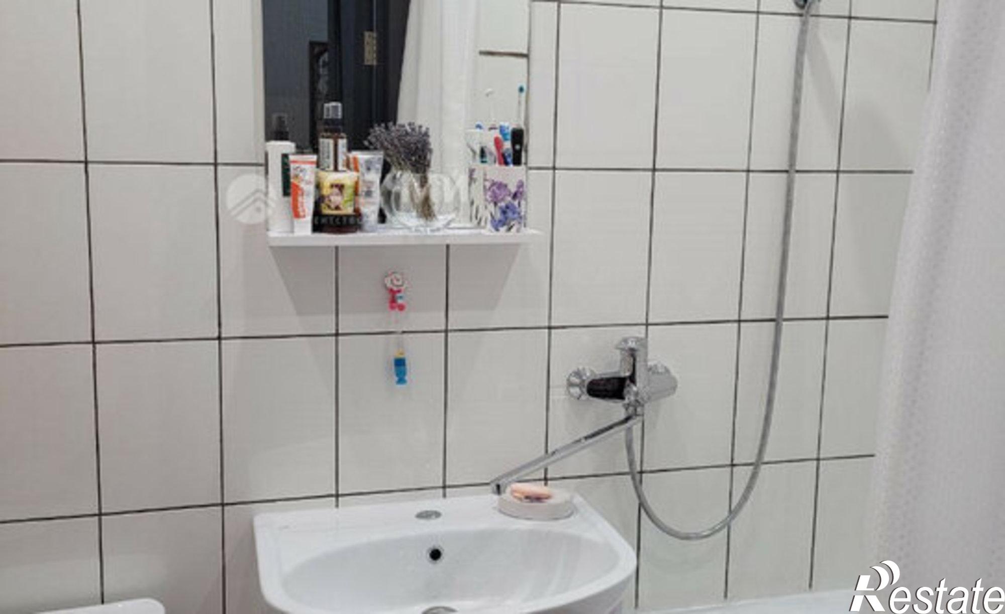 Купить квартиру за 5 800 000 рублей на ул Винокурова, 6Б