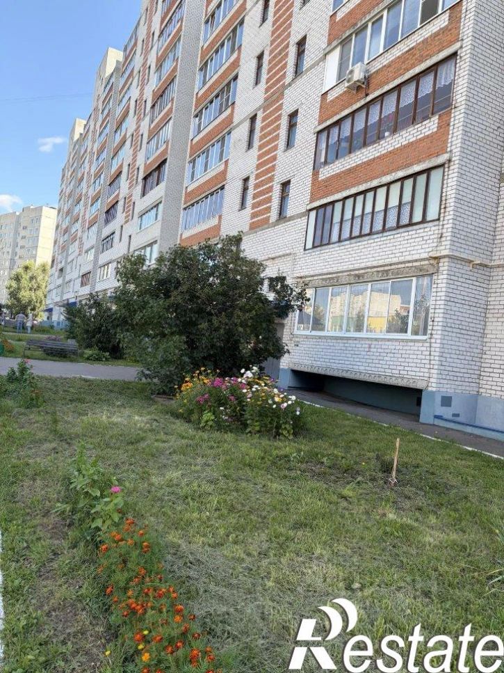 2-комн квартира улица Строителей, 12,  д. 12