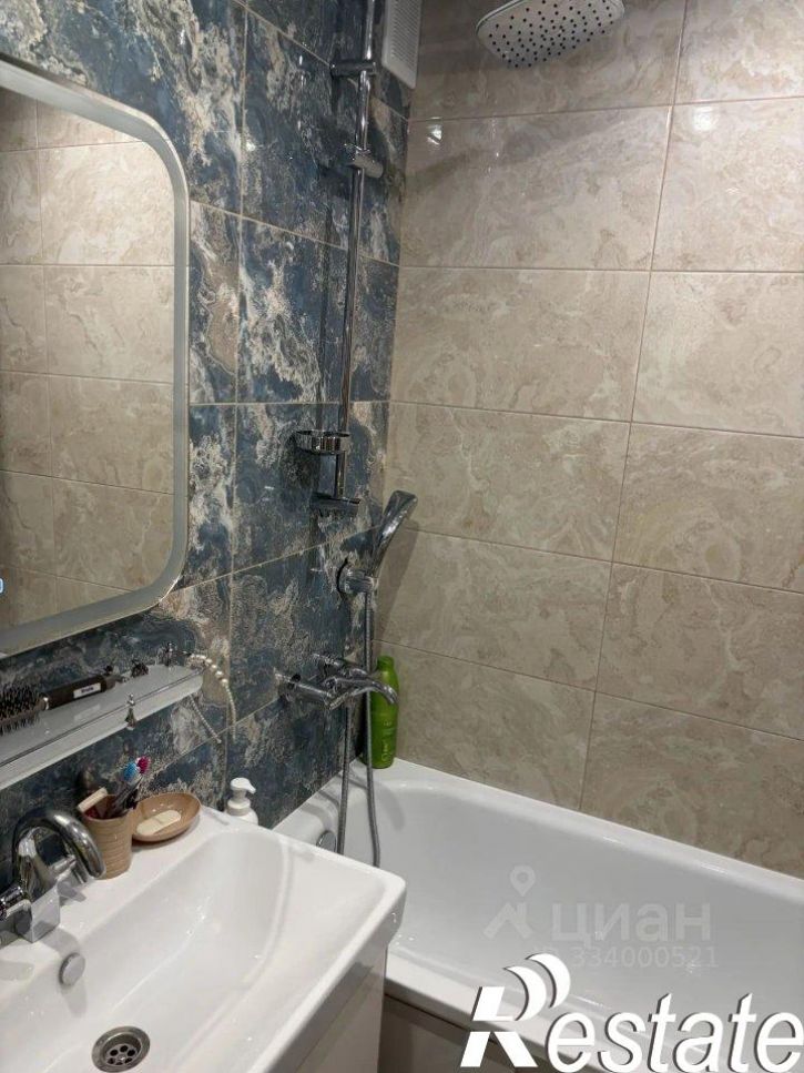 2-комн квартира улица Строителей, 12,  д. 12