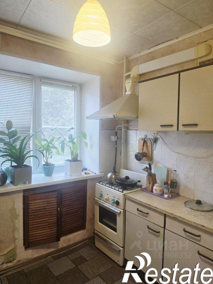 2-комн квартира улица Ж.Крутовой, 10,  д. 10