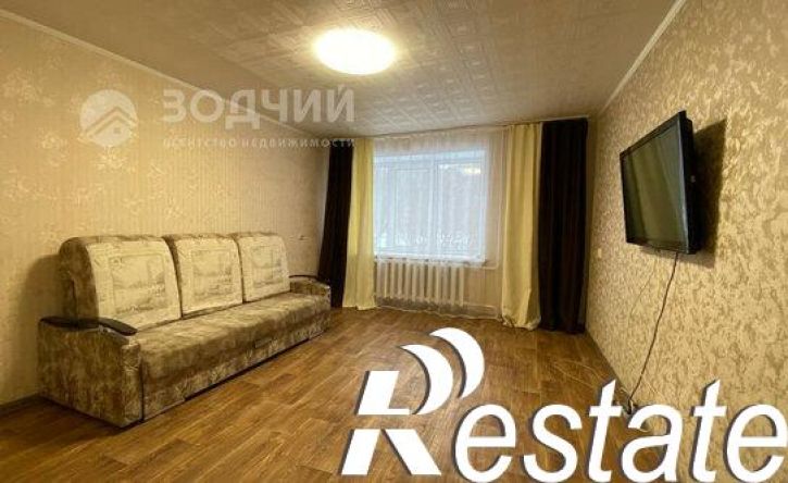 4-комн квартира улица Строителей, 42,  д. 42