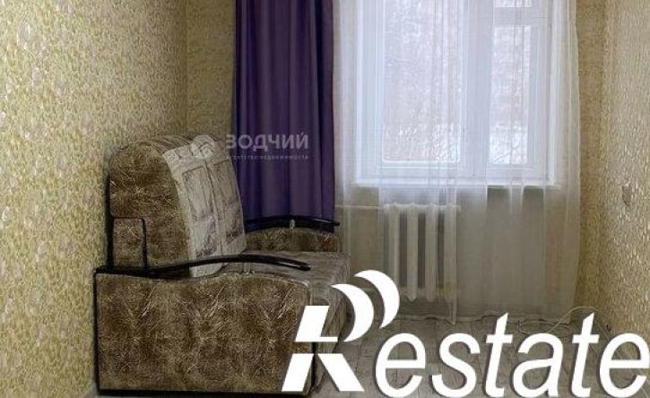 4-комн квартира улица Строителей, 42,  д. 42